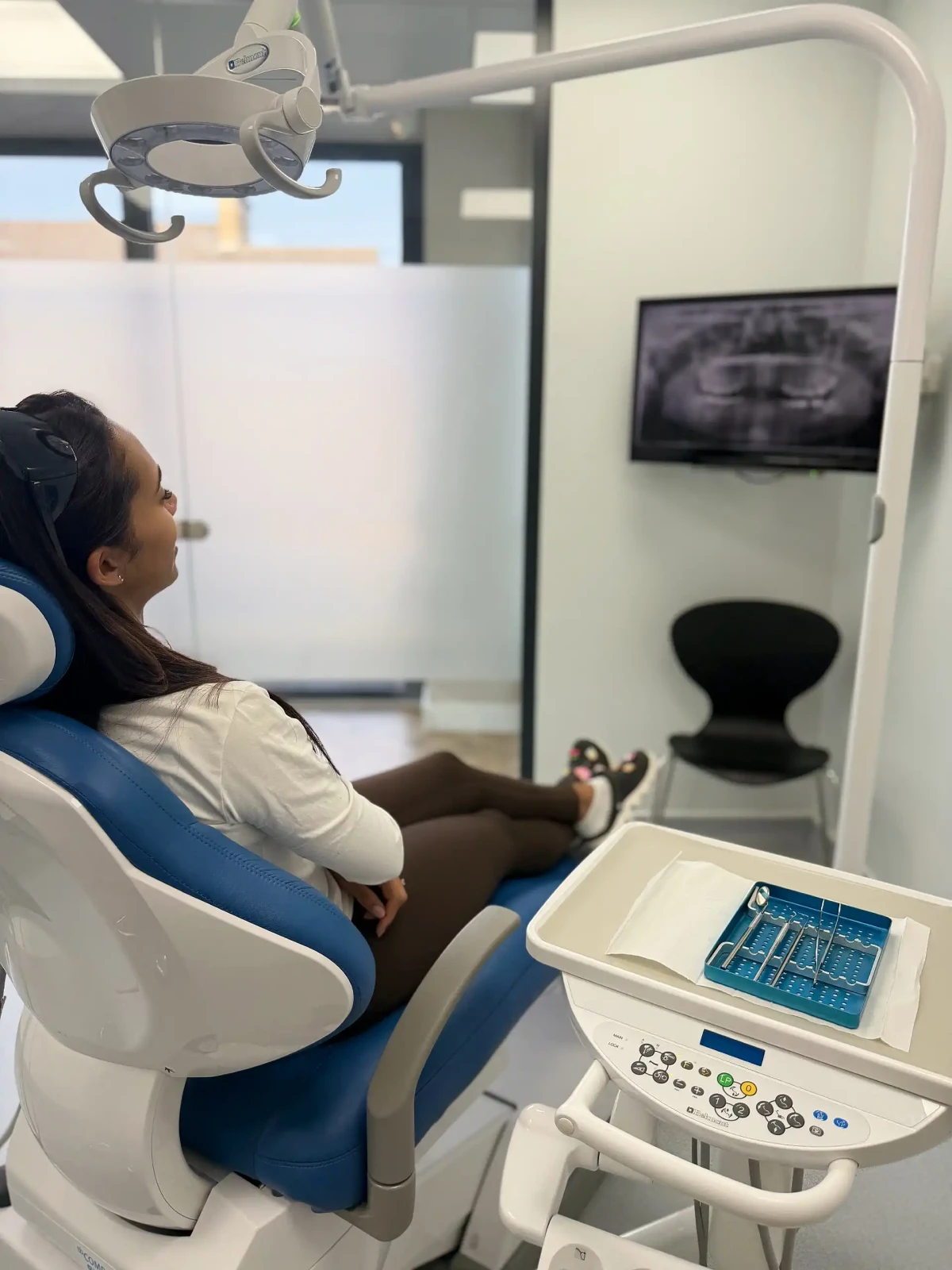 Women in dentist chair scaled
